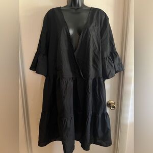 Black Flutter Sleeve Tiered V-Neck Dress – Size 22